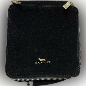 Scout cosmetic bag